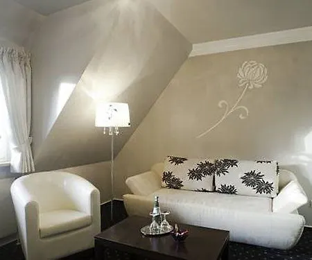 Amethyst Garni Lueneburg Inklusive Parkplatz