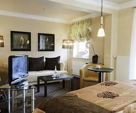 Amethyst Garni Lueneburg Inklusive Parkplatz 4* Deutsch Evern